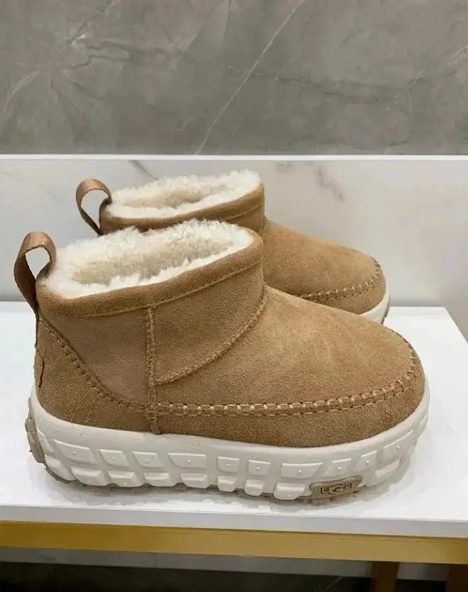 UGG Mini Ultra Mini Boots [2 styles] 2