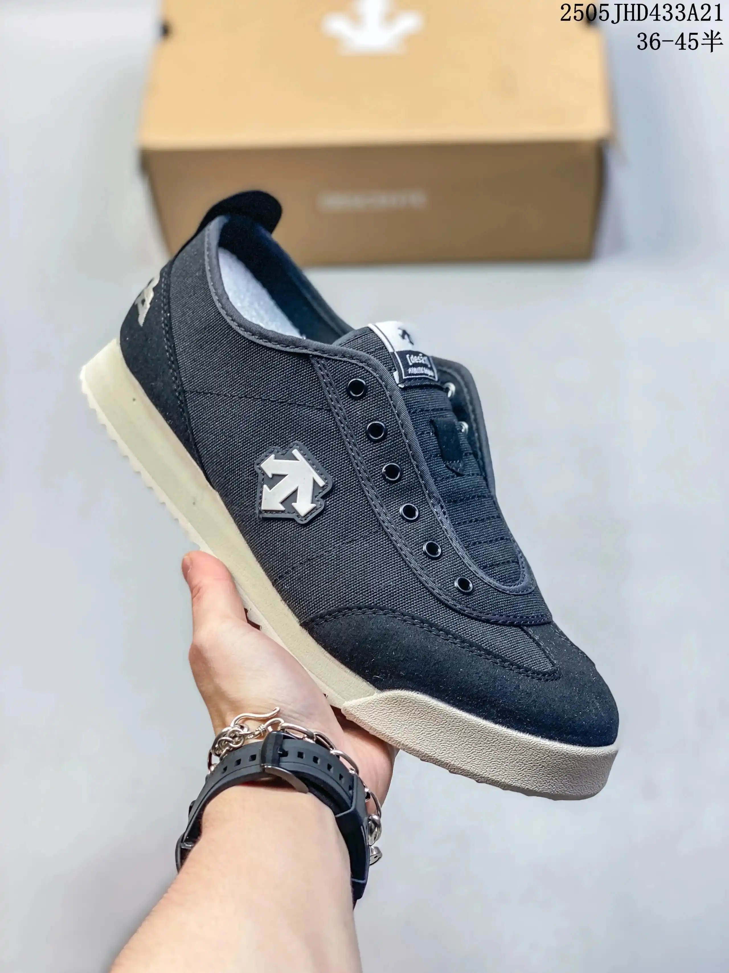 Descente Chrono shoes 2