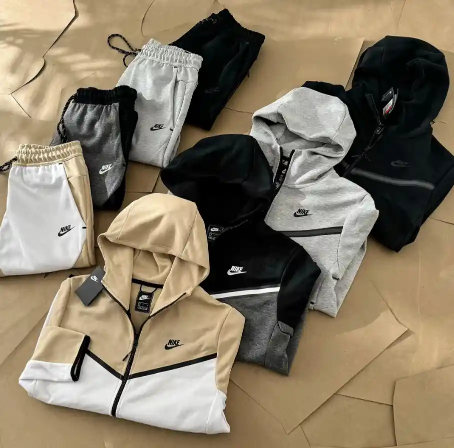 Nike Tech Fleece Hoodies 2