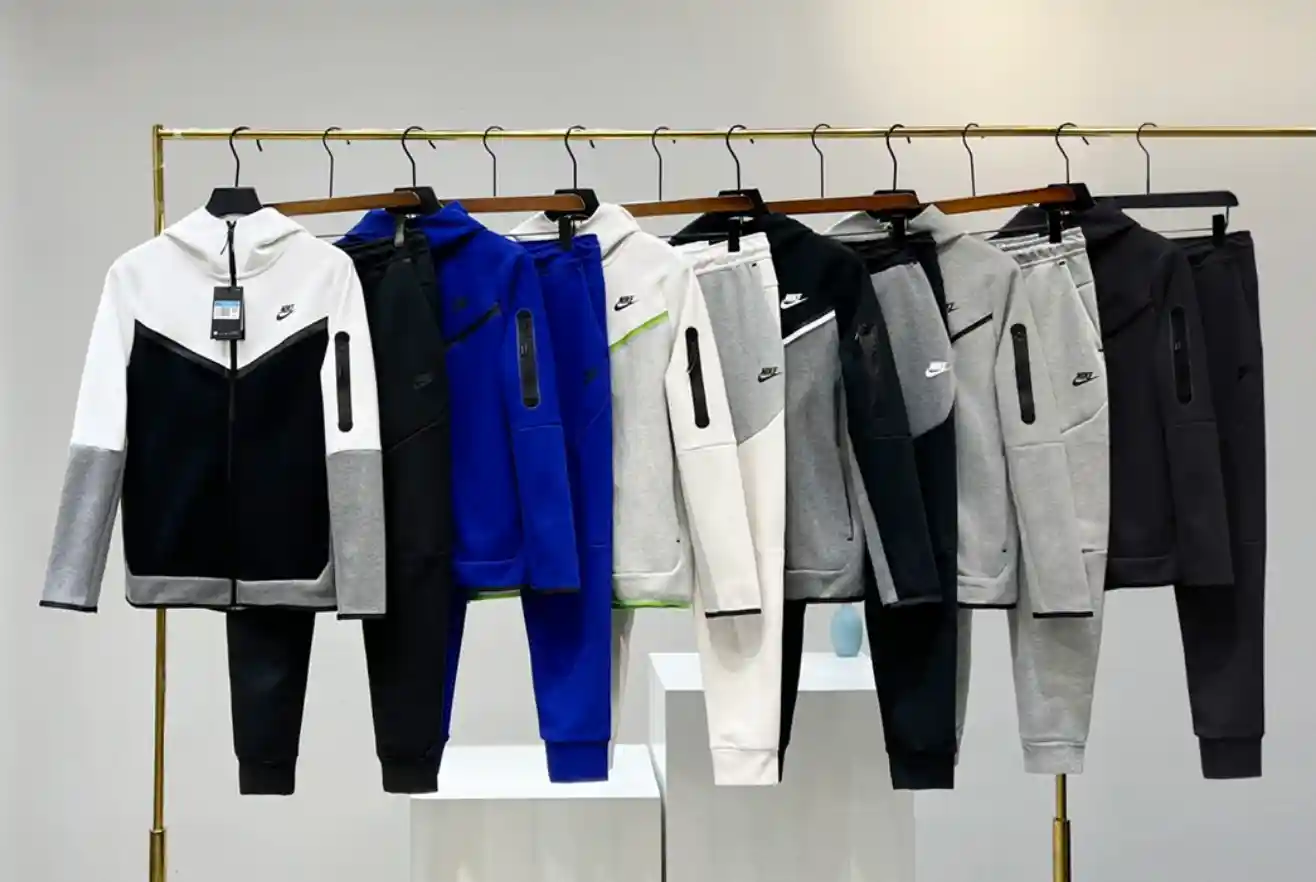 Nike Tech Fleece Hoodies 3