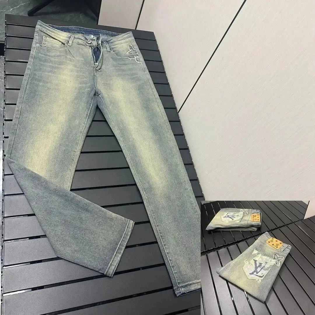 LV Jeans 3