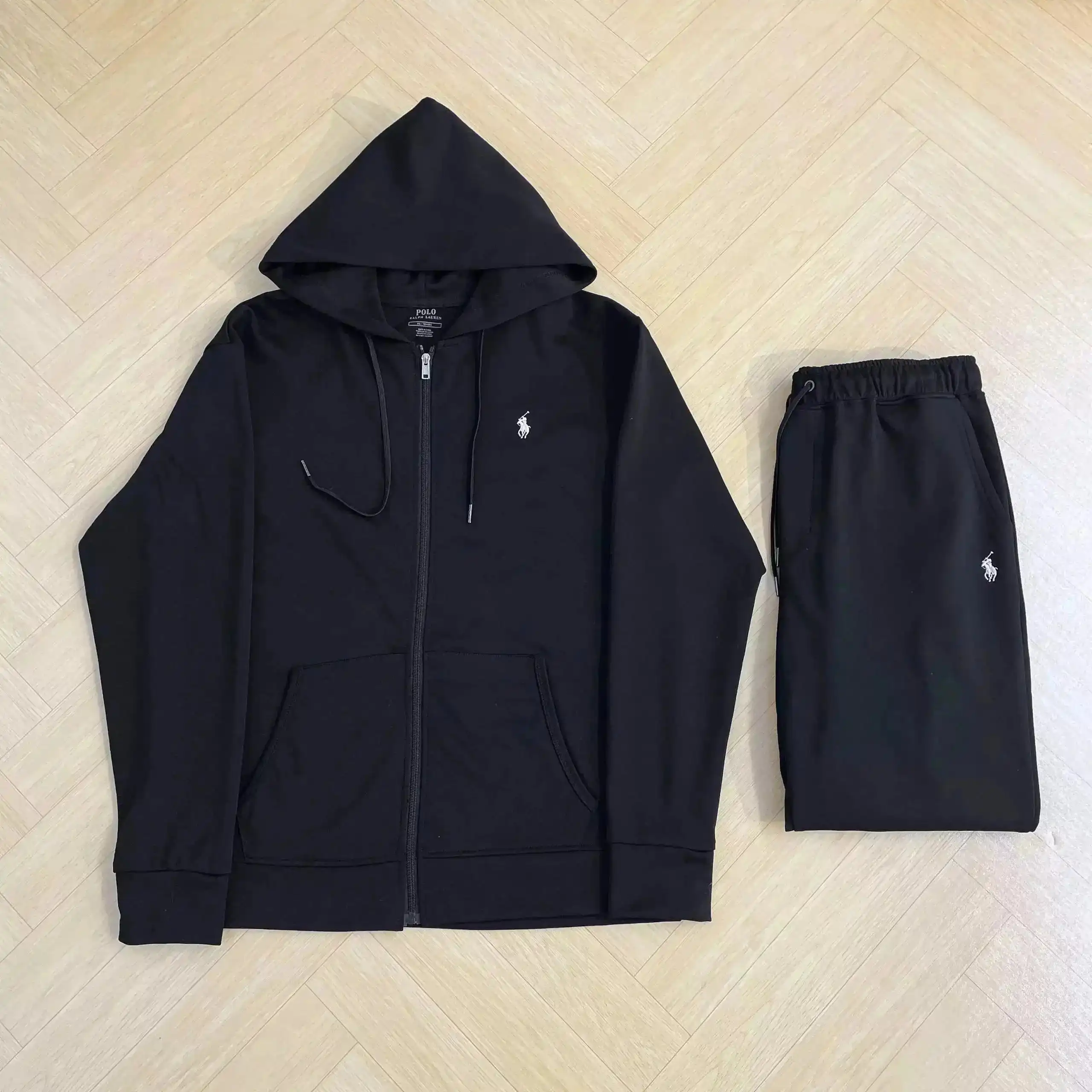 Lacoste suit (40 CP) 3