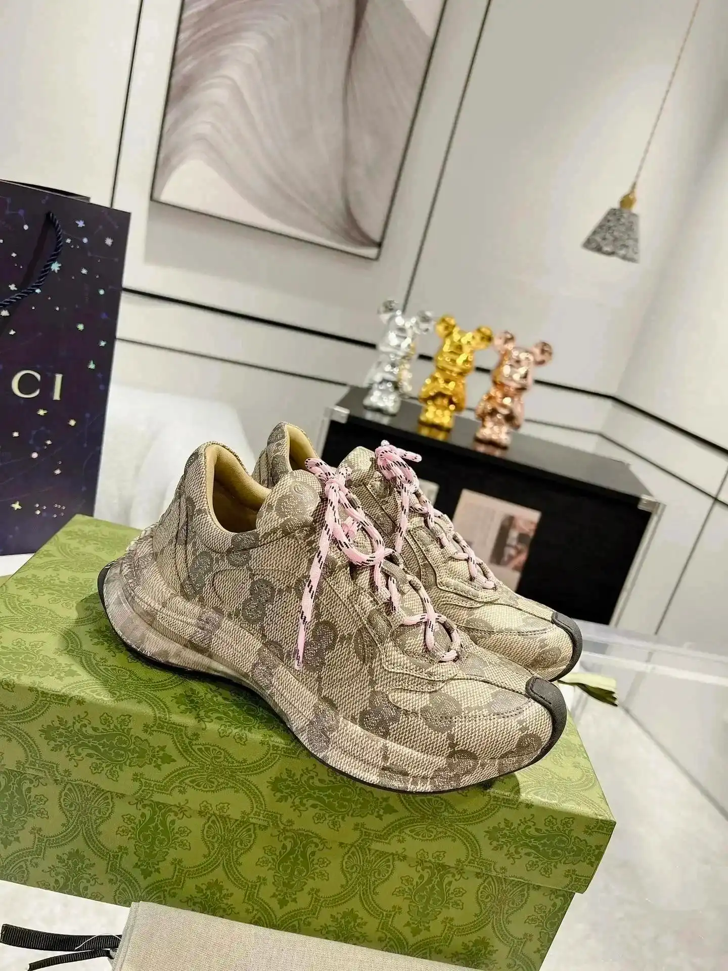 Gucci Chunky Sneakers [19 styles] 3